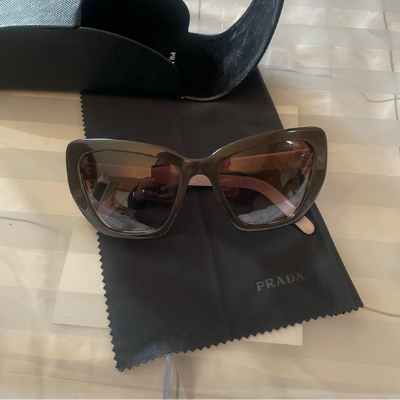 Prada Sunglasses 55MM Brown & Pink - Picture 1 of 7